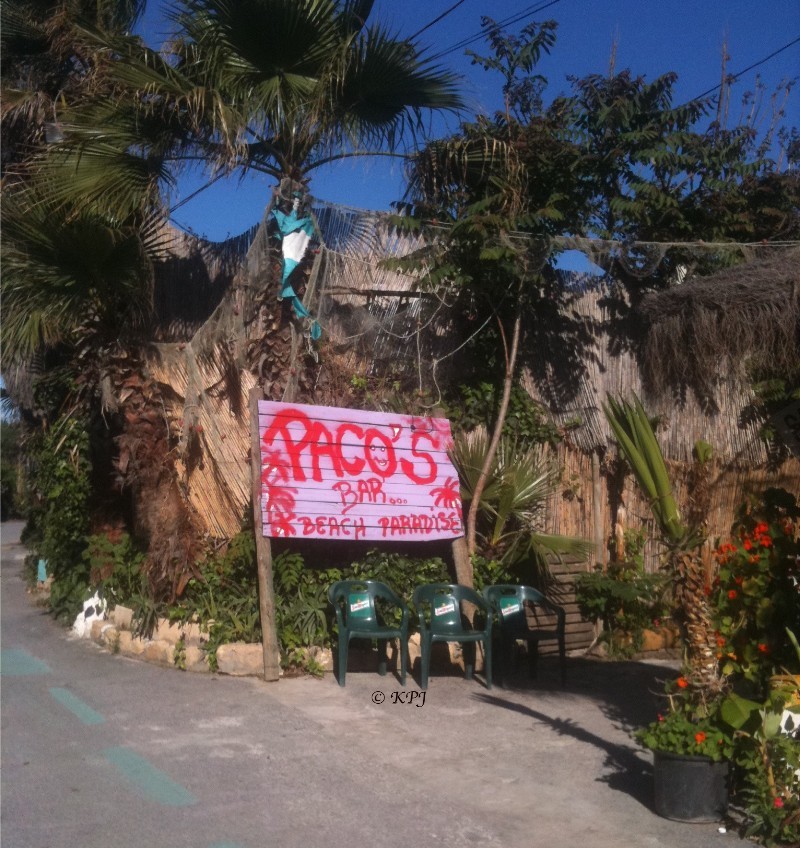 Paco's bar - beach paradise!